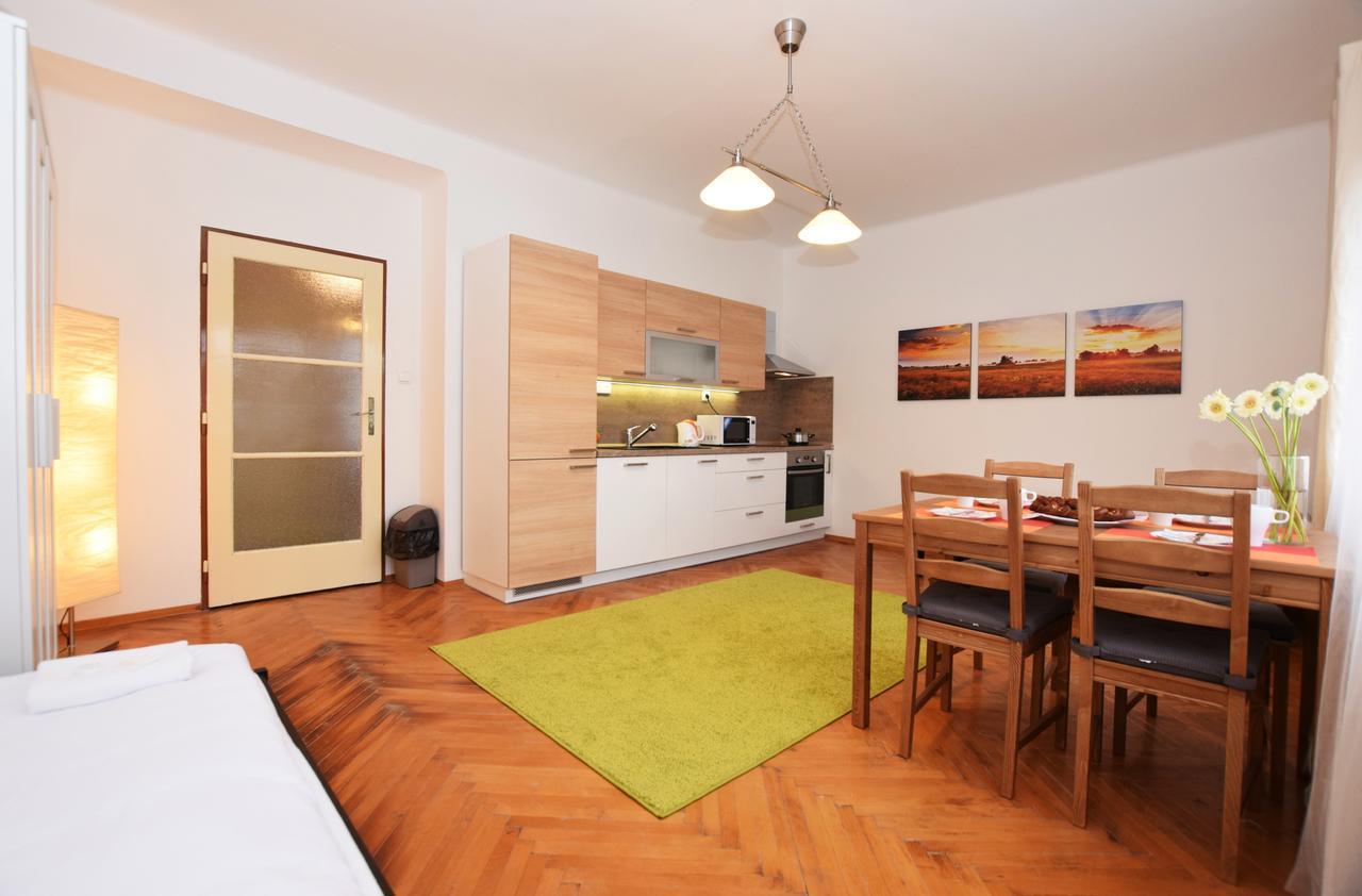 Císařka Apartment Praga Exterior foto